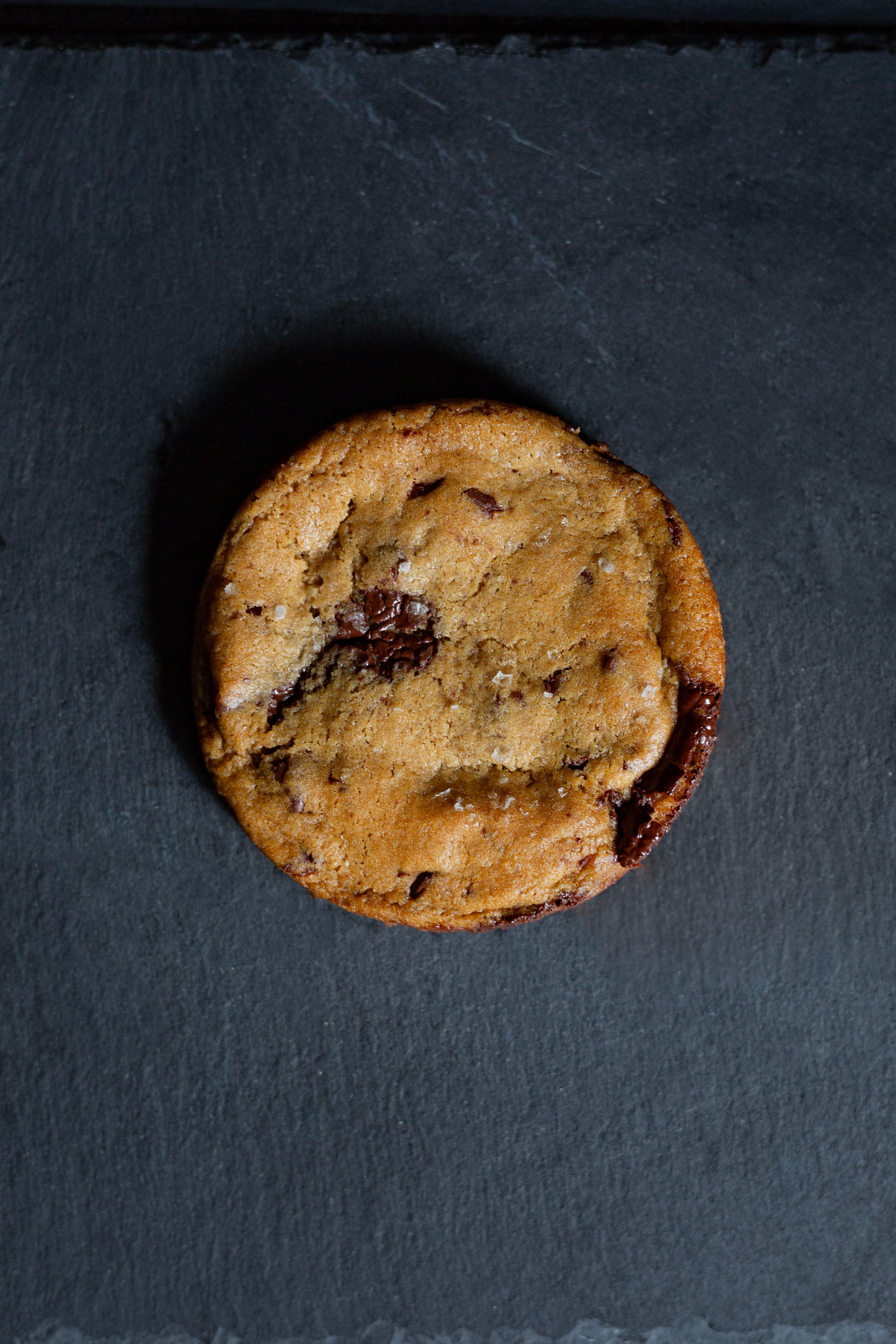 Signature Chocolate Chip Cookies – CRUMZ Cookie Co.